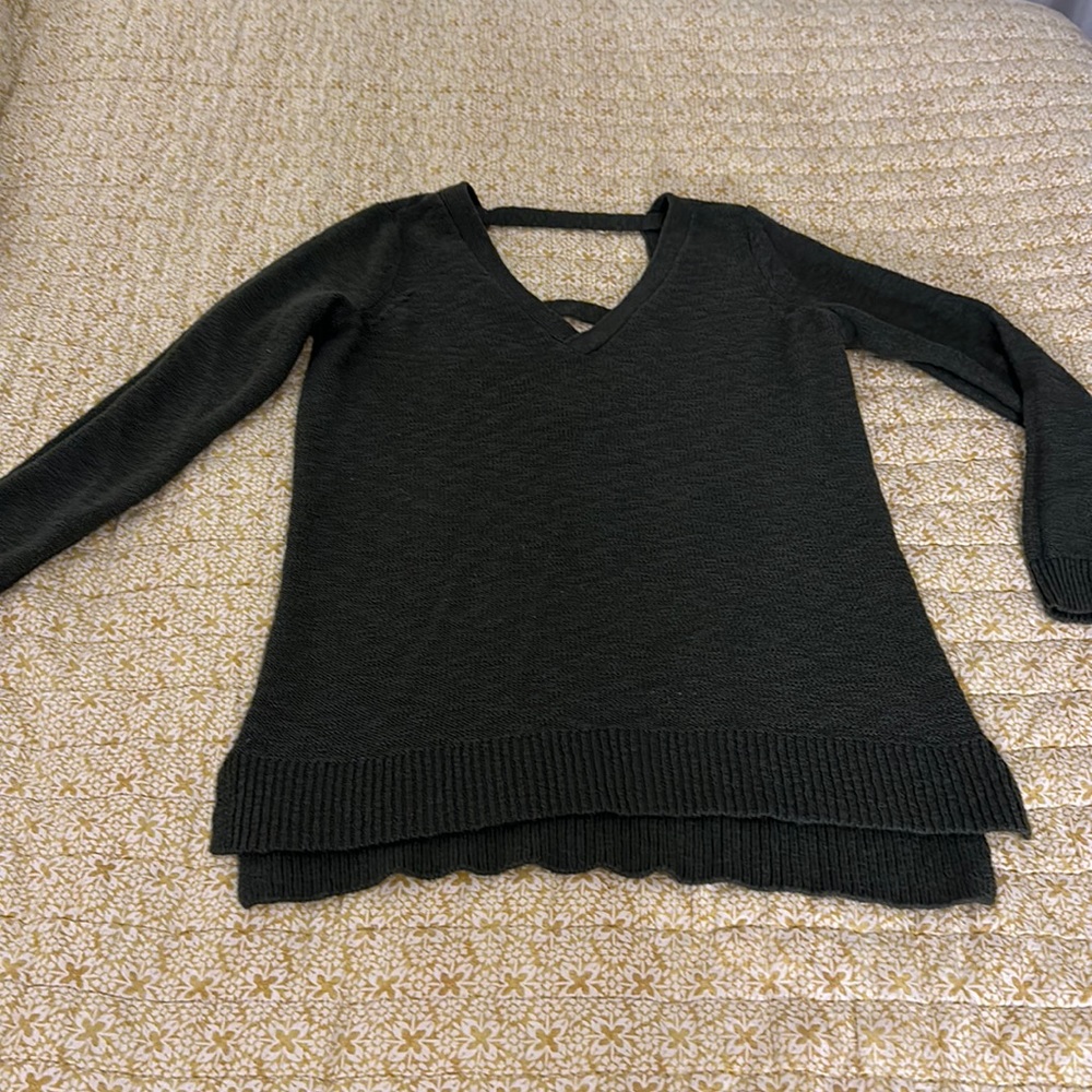 Women’s dark green sweater